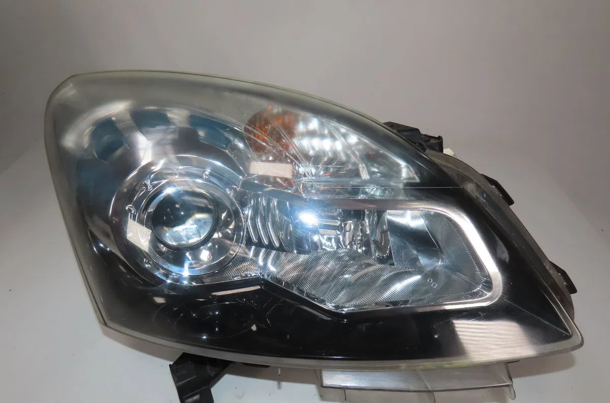Phare droit Renault KOLEOS I (HY_) 2.0 dci 4x4 (hy0b) (2008) occasion