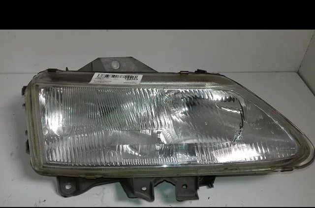Phare droit Renault LAGUNA I (B56_, 556_) 2.0 (b56c-h-n) (1993-2001) occasion