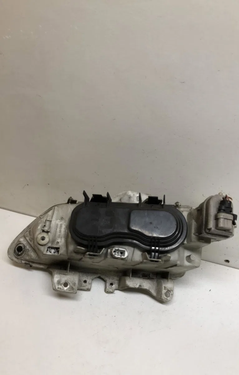 Phare droit Renault LAGUNA I Nevada (K56_) 2.2 dt (k569) (1996-2001) occasion