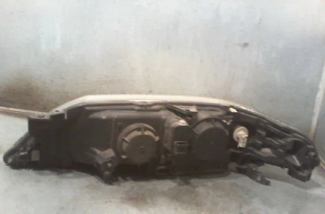 Phare droit RENAULT LAGUNA II 2004 occasion