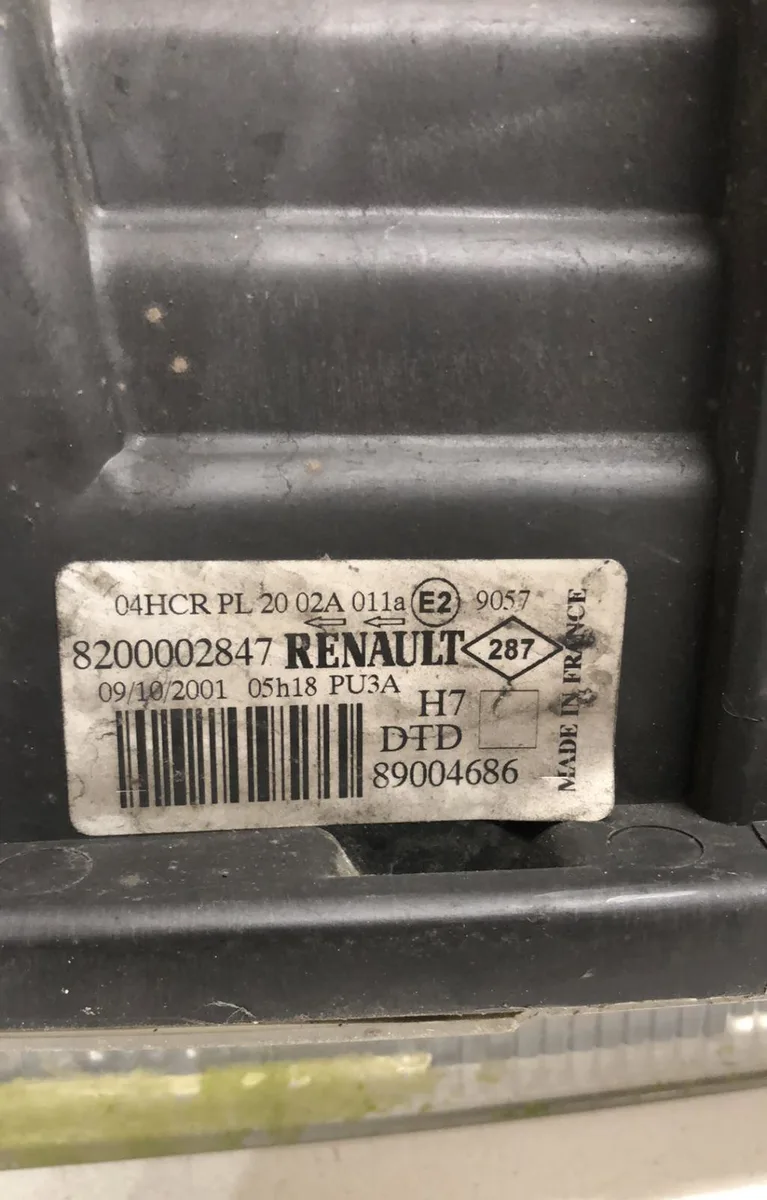 Phare droit Renault LAGUNA II (BG0-1_) 1.8 16v (bg04, bg0b, bg0c, bg0v) (2001-2005) occasion
