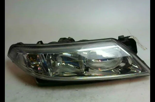 Phare droit Renault LAGUNA II (BG0-1_) 1.8 16v (bg06, bg0j, bg0m) (2001-2007) 5 portes occasion