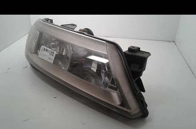 Phare droit Renault LAGUNA II (BG0-1_) 2.2 dci (bg0f) (2001-2006) occasion