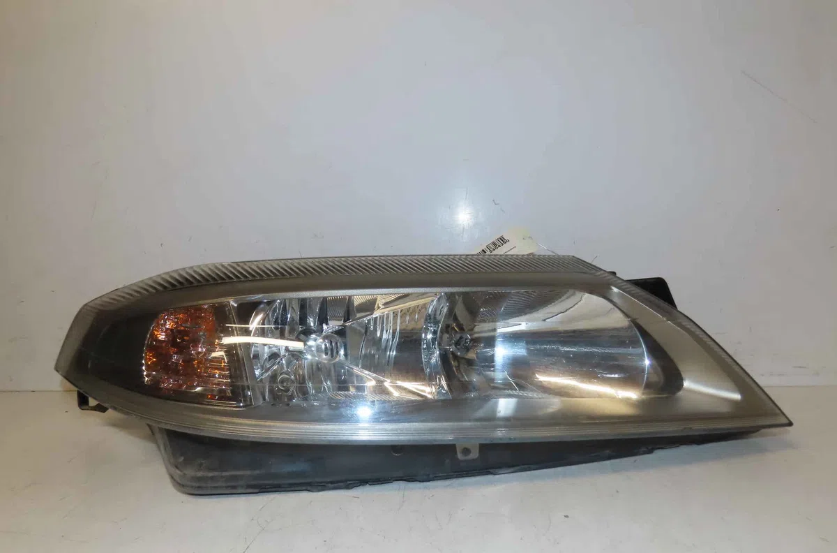 Phare droit RENAULT LAGUNA  II occasion