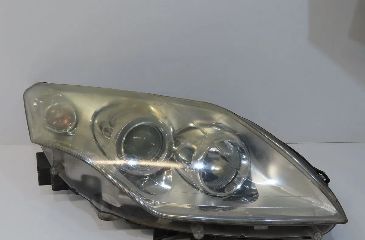 Phare droit Renault LAGUNA III (BT0-1) 2.0 dci (bt01, bt08, bt09, bt0e, bt0k, bt12, bt1c, bt1d,... (2007-2015) 5 portes 