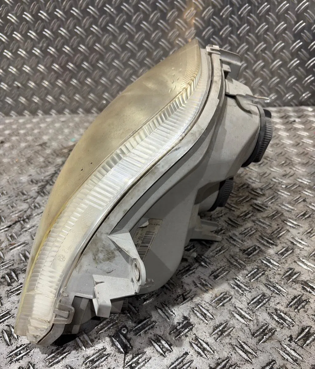 Phare droit RENAULT MASTER 2 PHASE 3 occasion