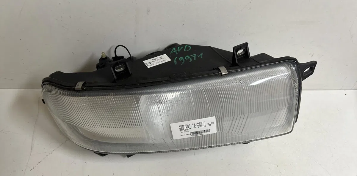 Phare droit Renault MASTER II Camionnette (FD) 2.5 d (1998-2001) occasion