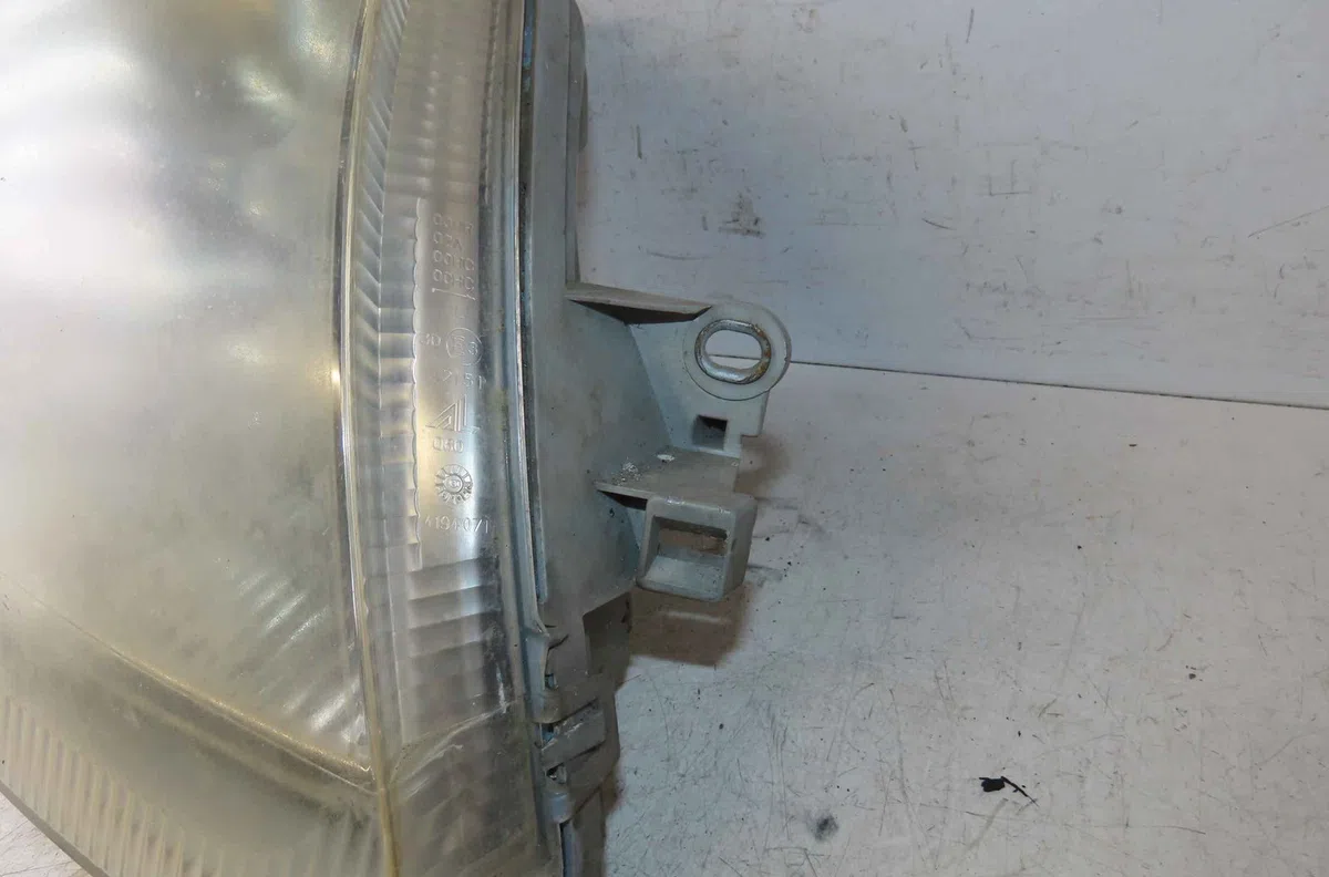 Phare droit RENAULT MASTER II occasion