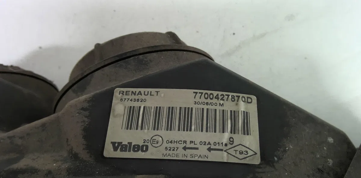 Phare droit Renault MEGANE I (BA0-1_) 1.4 16v (ba0d, ba1h, ba0w, ba10) (1999-2003) occasion