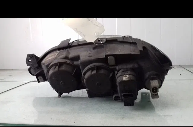 Phare droit Renault MEGANE I (BA0-1_) 1.9 dci (ba05, ba1f) (2001-2003) occasion