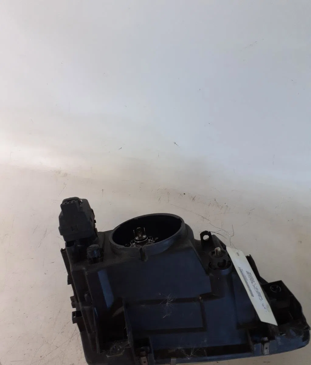 Phare droit Renault MEGANE I (BA0-1_) 1.9 dti (ba08, ba0n) (1997-2001) occasion