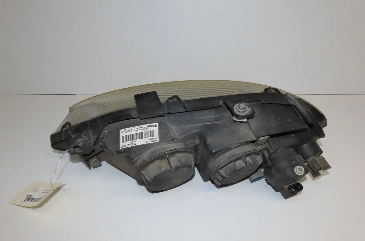 Phare droit Renault MEGANE I Break (KA0-1_) 1.6 16v (ka0b, ka04, ka11) (1999-2003) occasion