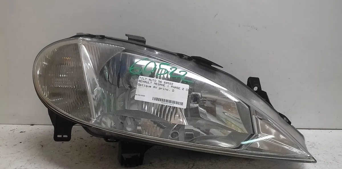 Phare droit Renault MEGANE I Coupé (DA0-1_) 1.6 16v (da0b, da04, da11) (1999-2003) 2 portes occasion