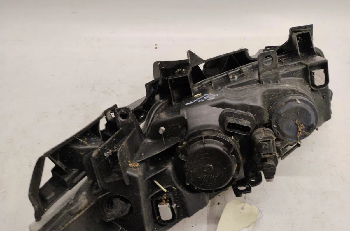 Phare droit Renault MEGANE II Break (KM0-1_) 1.5 dci (km0f, km0t, km2b) (2003-2006) occasion
