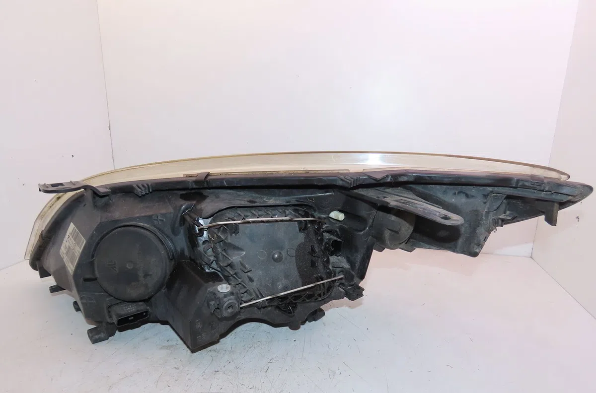 Phare droit Renault MEGANE III 3-5 portes (BZ0-1_, B3_) 1.5 dci (2009) 5 portes occasion