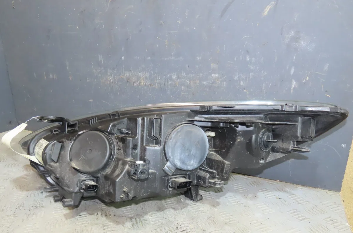 Phare droit Renault MEGANE III Coupé (DZ0-1_) 1.2 tce (dz16, dz28) (2013-2015) occasion
