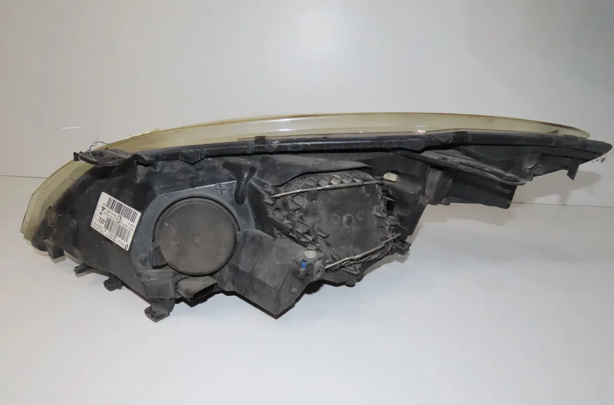 Phare droit Renault MEGANE III Grandtour (KZ0-1) 1.5 dci (kz09, kz0d, kz1g, kz29, kz14, kz1w, kz10, kz1f,... (2009) 5 po