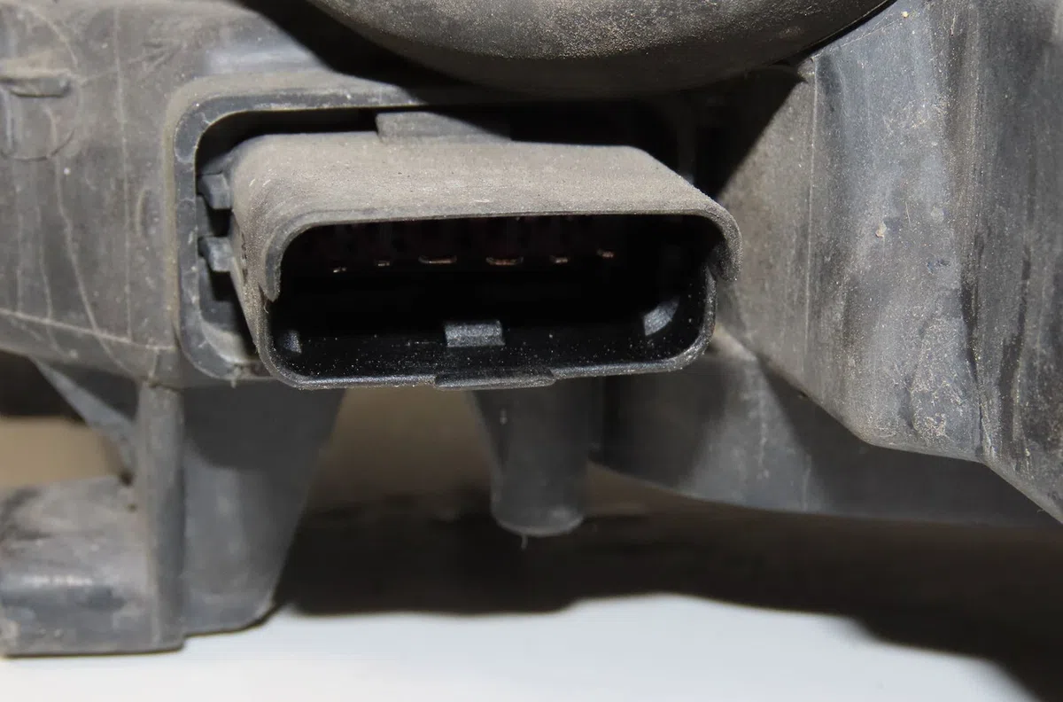 Phare droit Renault MEGANE III Grandtour (KZ0-1) 1.5 dci (kz09, kz0d, kz1g, kz29, kz14, kz1w, kz10, kz1f,... (2009) 5 po