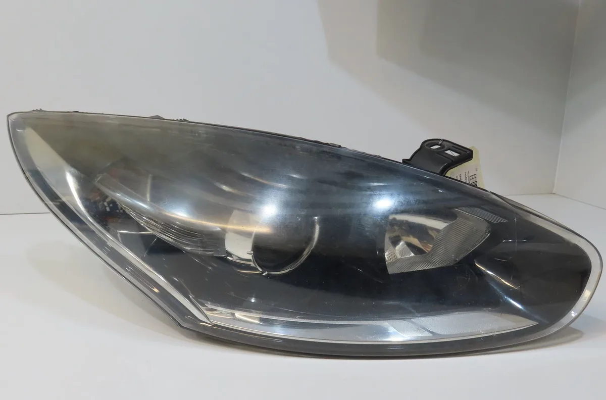 Phare droit Renault MEGANE III Grandtour (KZ0-1) 1.5 dci (kz1g, kz1w, kz0r) (2013) occasion