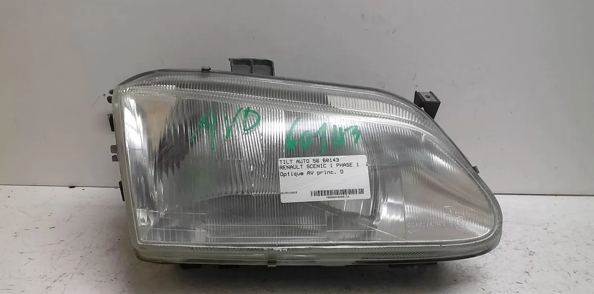 Phare droit Renault MEGANE Scenic (JA0-1_) 2.0 i (ja0g) (1997-1999) occasion