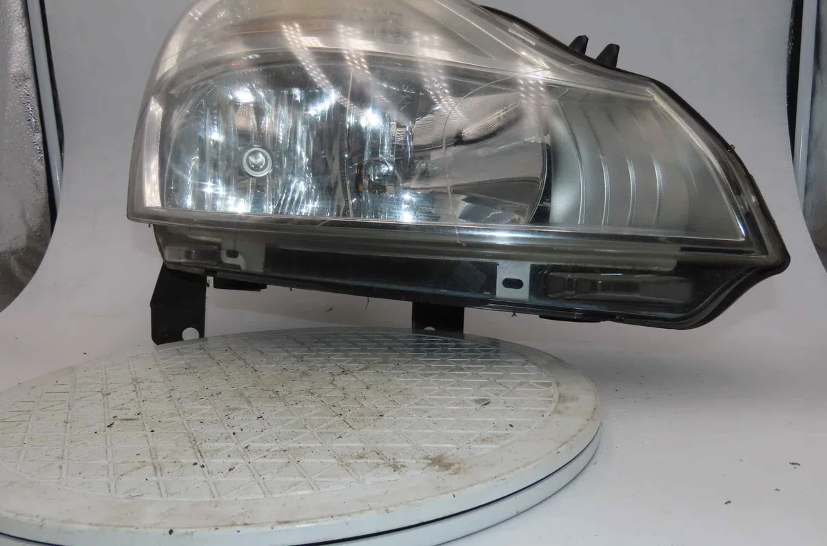 Phare droit RENAULT MODUS occasion