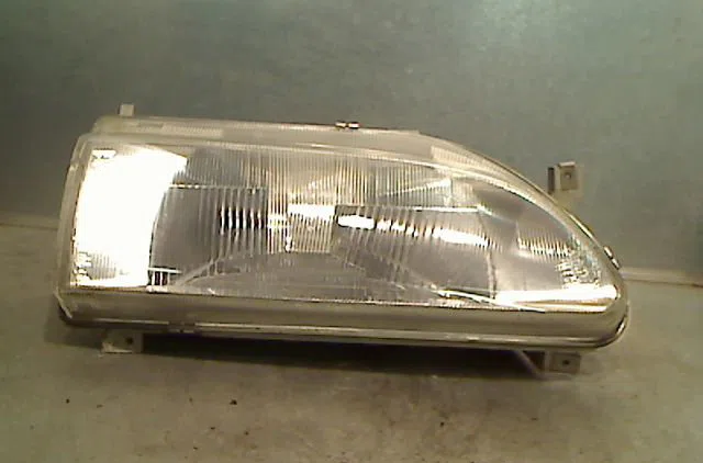 Phare droit RENAULT R19 1994 occasion