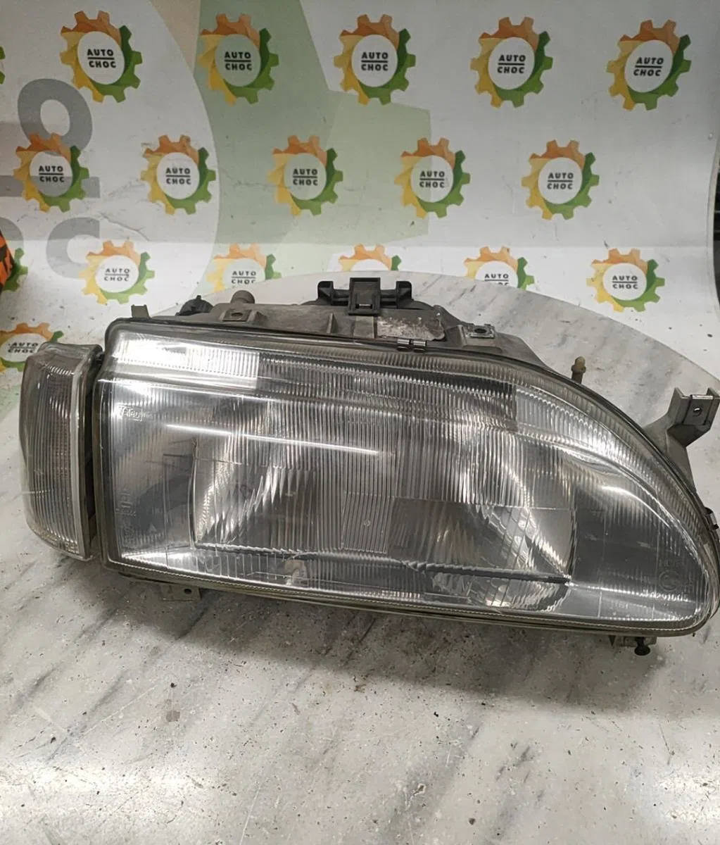 Phare droit RENAULT R19 PHASE 2 occasion