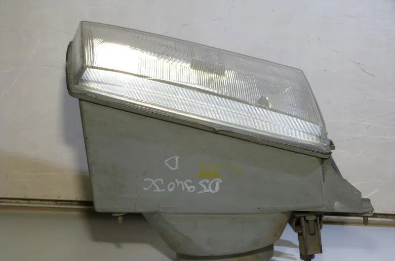 Phare droit RENAULT R25 PHASE 1 occasion