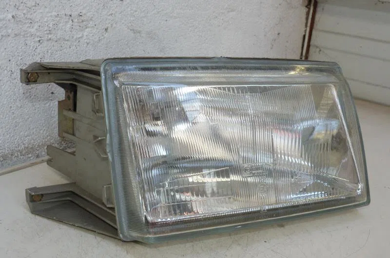 Phare droit RENAULT R25 PHASE 1 occasion