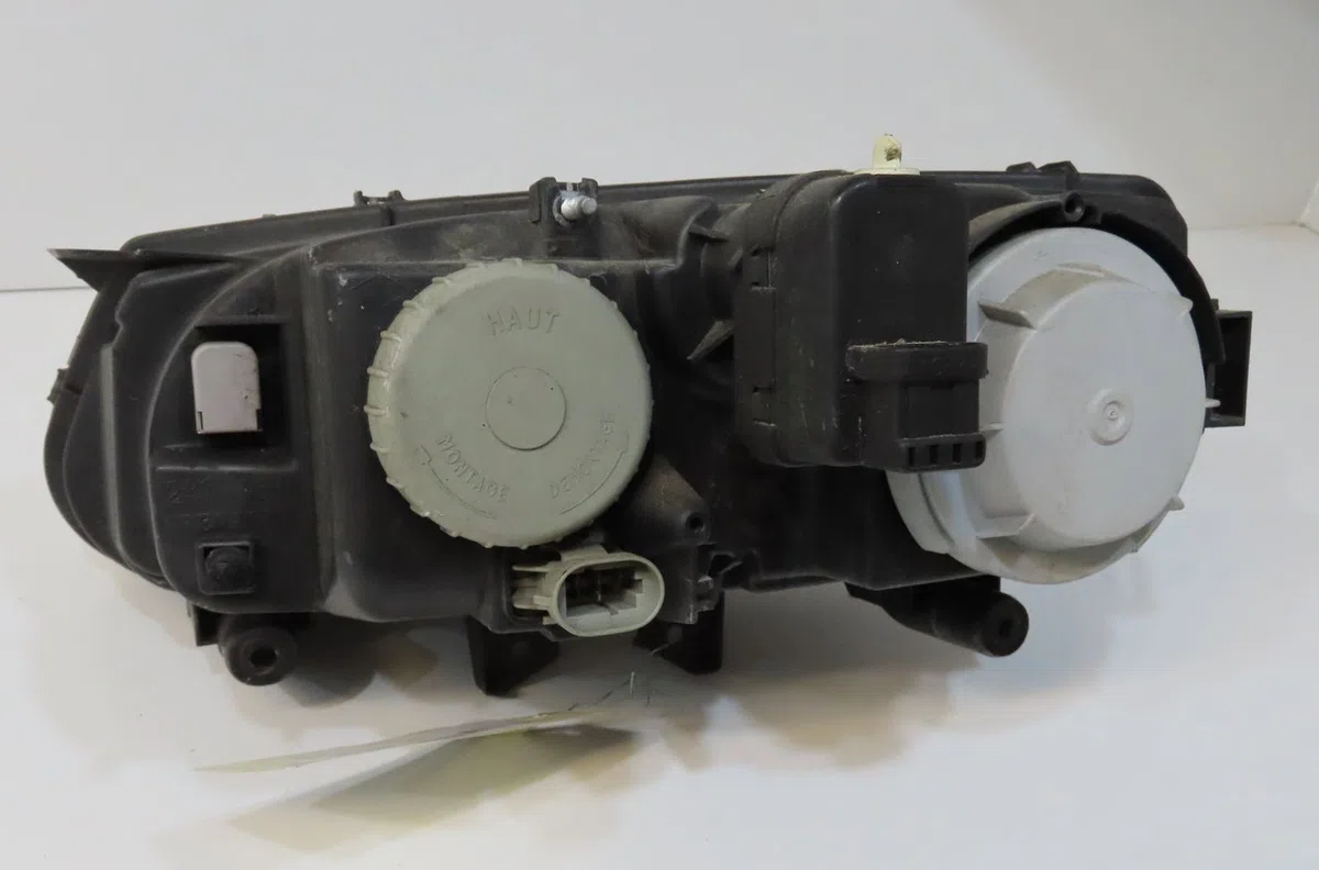 Phare droit Renault SAFRANE II (B54_) 2.0 16v (b54l) (1996-2000) occasion