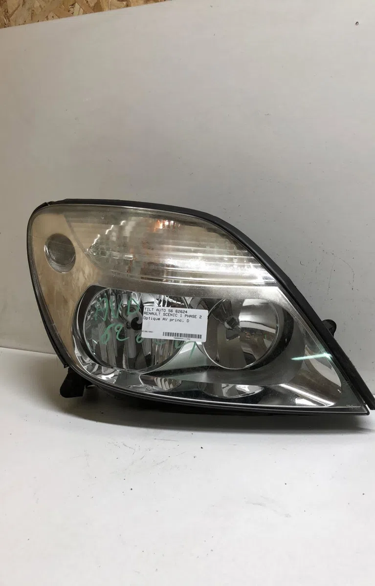 Phare droit Renault SCÉNIC I Monospace (JA0-1_, FA0_) 1.9 dci (ja05, ja1f) (1999-2003) 5 portes occasion