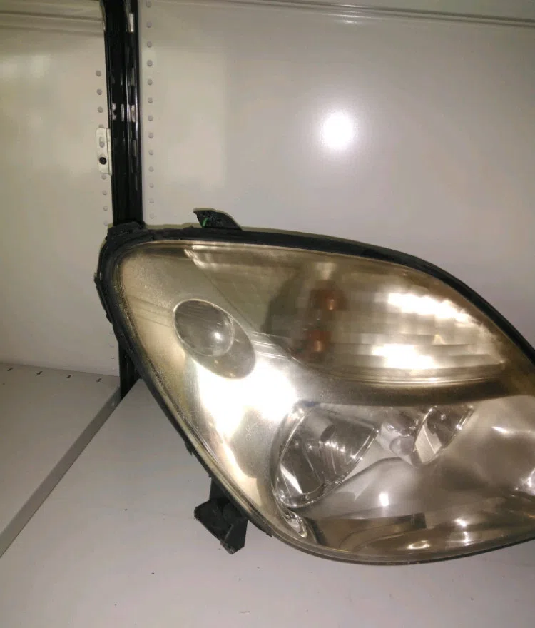 Phare droit Renault SCÉNIC I Monospace (JA0-1_, FA0_) 1.9 dci (ja05, ja1f) (1999-2003) 5 portes occasion