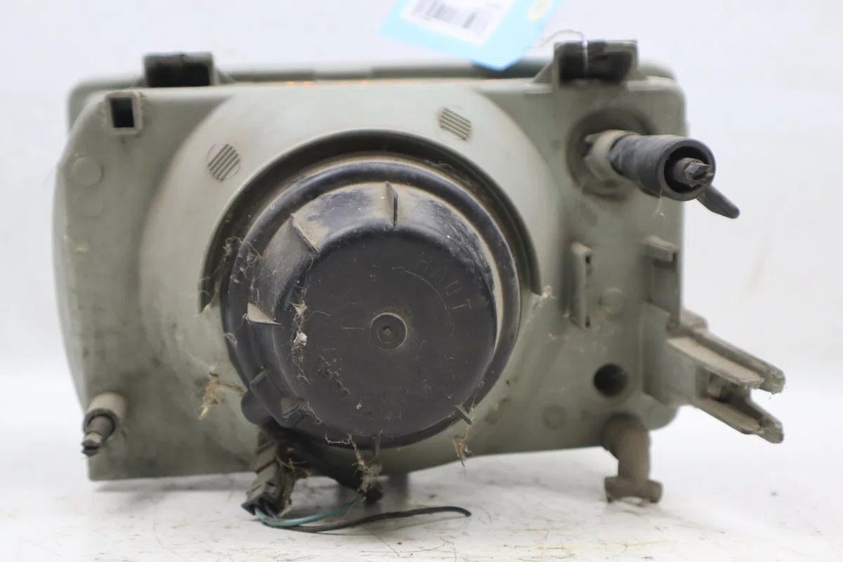 Phare droit Renault TRAFIC Camionnette (TXX) 2.1 d (1989-1994) occasion