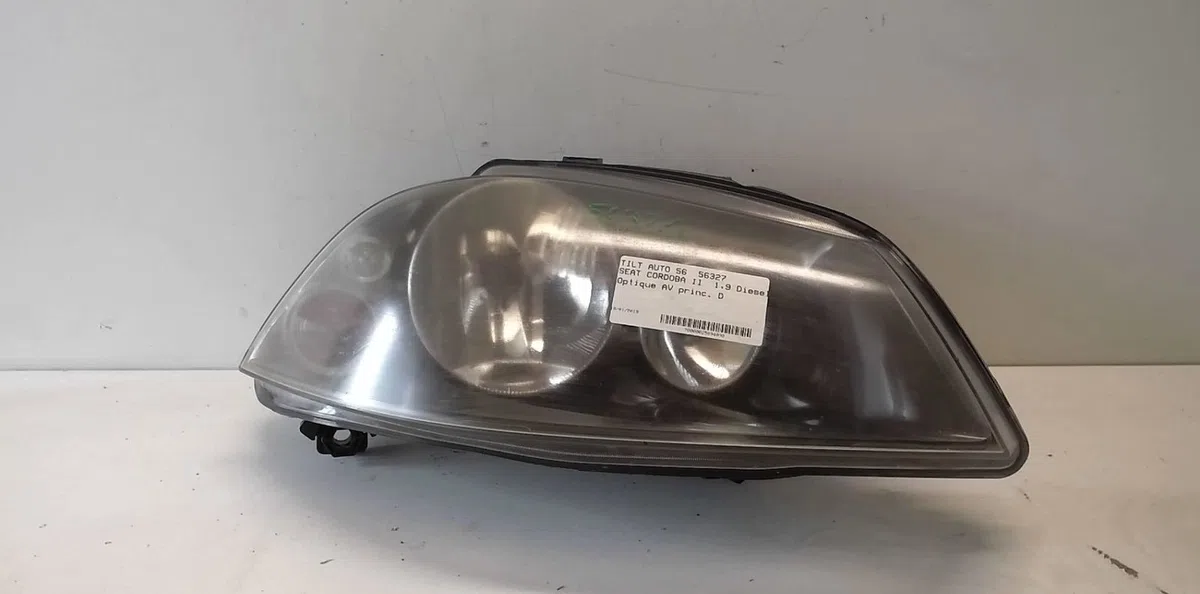 Phare droit Seat CORDOBA (6L2) 1.9 tdi (2002-2009) occasion