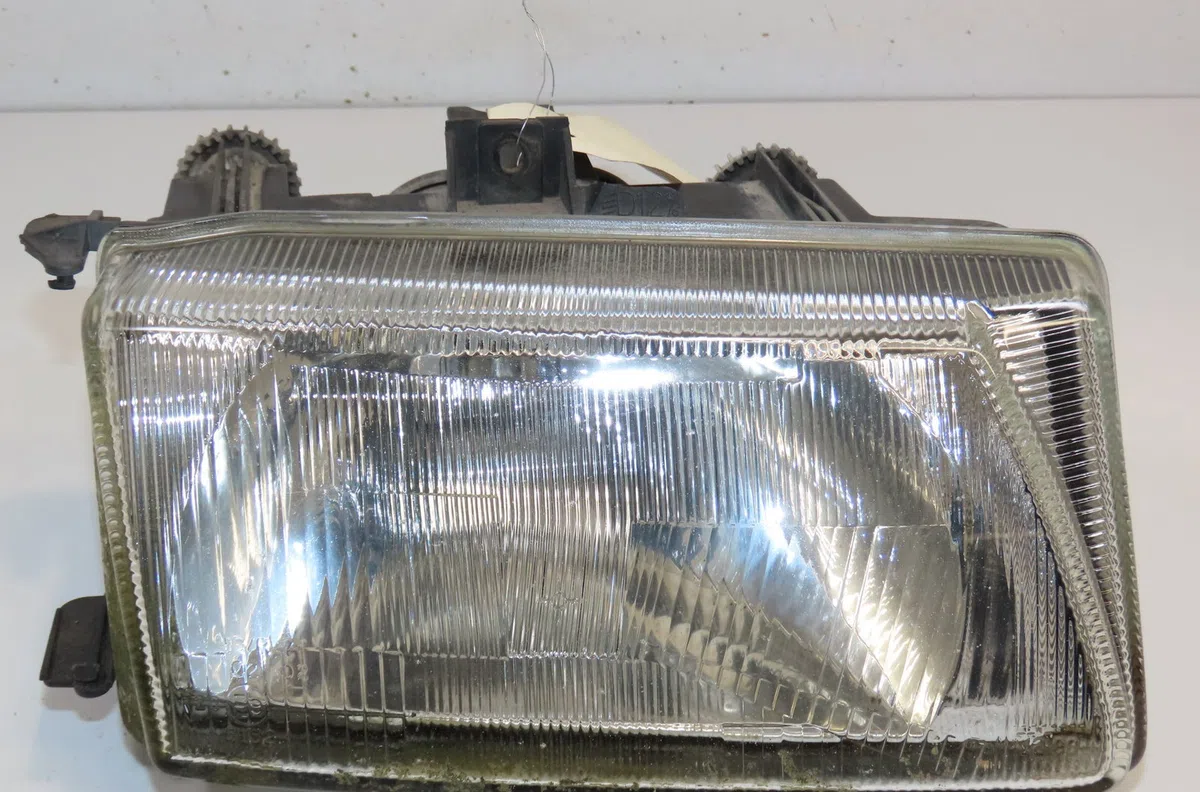 Phare droit Seat IBIZA II (6K1) 1.9 d (1993-1996) 3 portes occasion