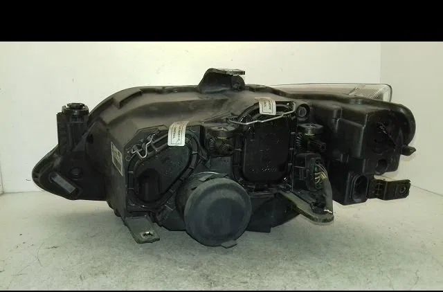 Phare droit Seat IBIZA IV (6J5, 6P1) 1.2 (2009-2011) occasion
