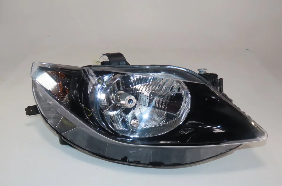 Phare droit Seat IBIZA IV (6J5, 6P1) 1.2 tdi (2010-2015) occasion