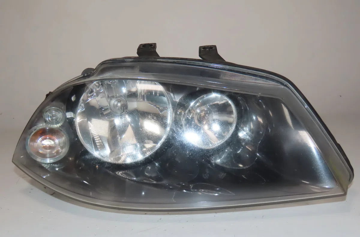 Phare droit Seat IBIZA IV (6J5, 6P1) 1.4 tdi (2008-2010) 5 portes occasion
