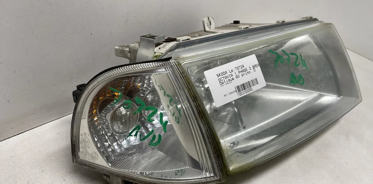Phare droit Skoda OCTAVIA I Combi (1U5) 1.9 tdi (1998-2010) occasion
