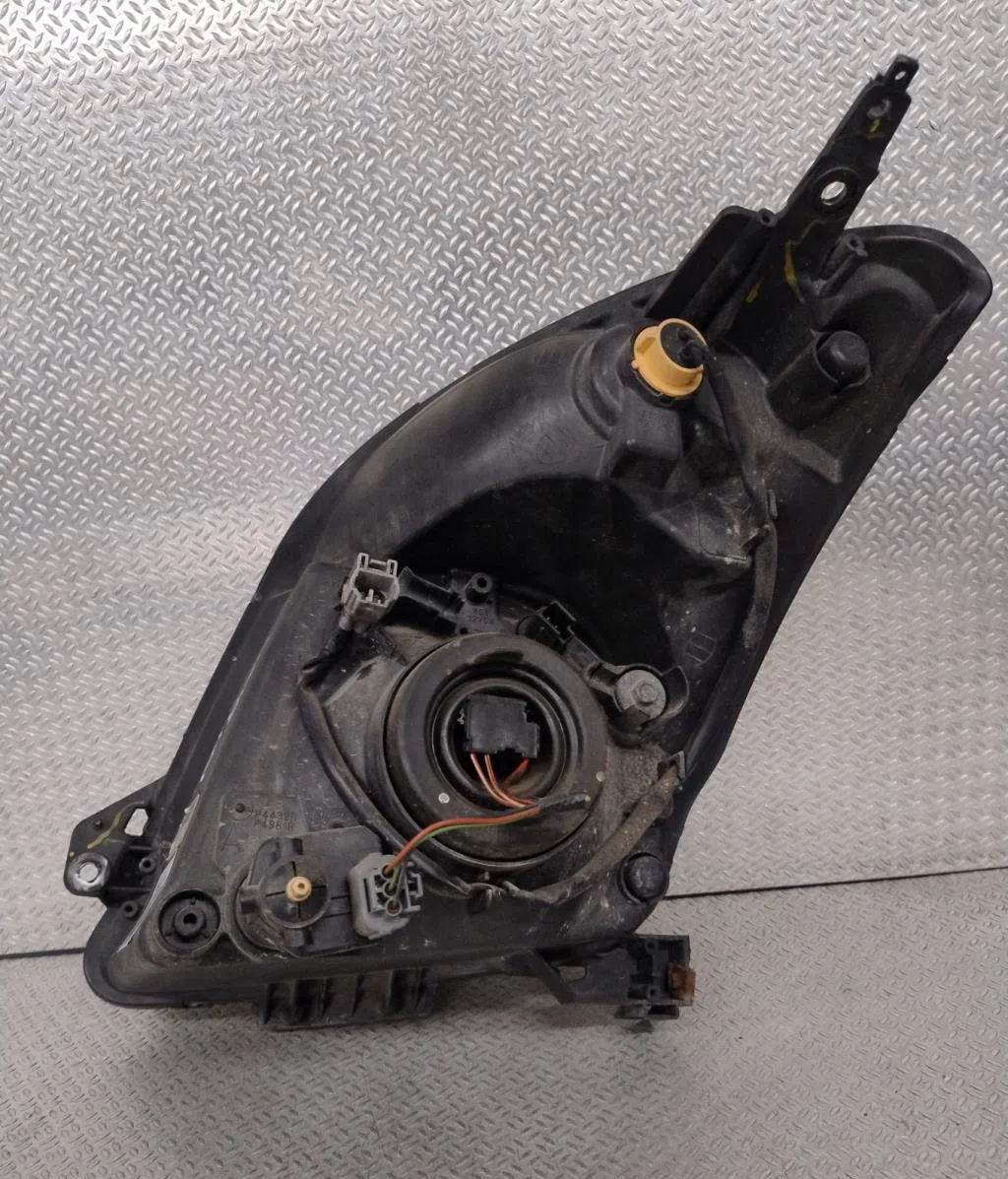 Phare droit Suzuki SWIFT III (MZ, EZ) 1.6 (rs 416, rr 416) (2006) occasion