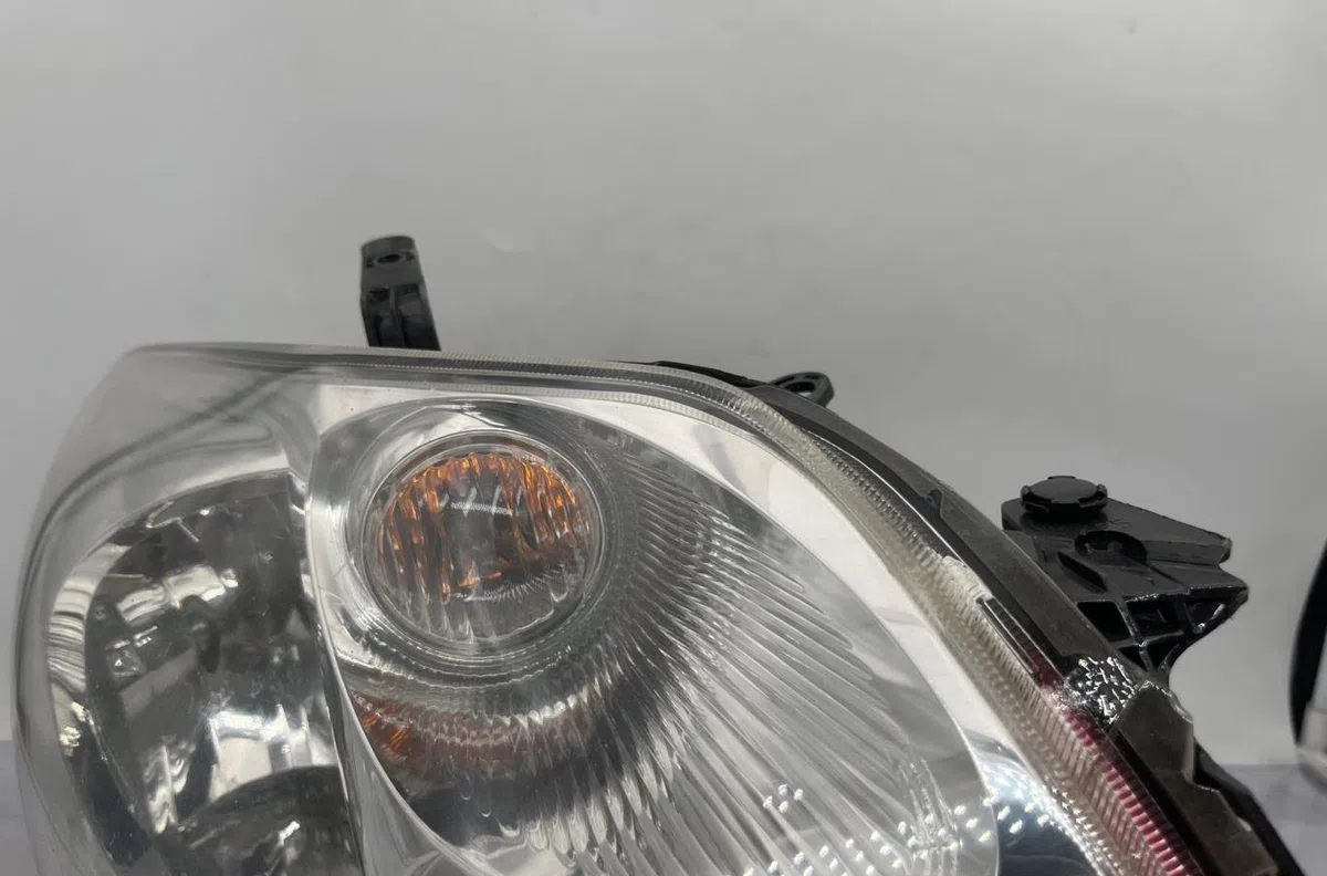 Phare droit TOYOTA AURIS 1 PHASE 1 occasion