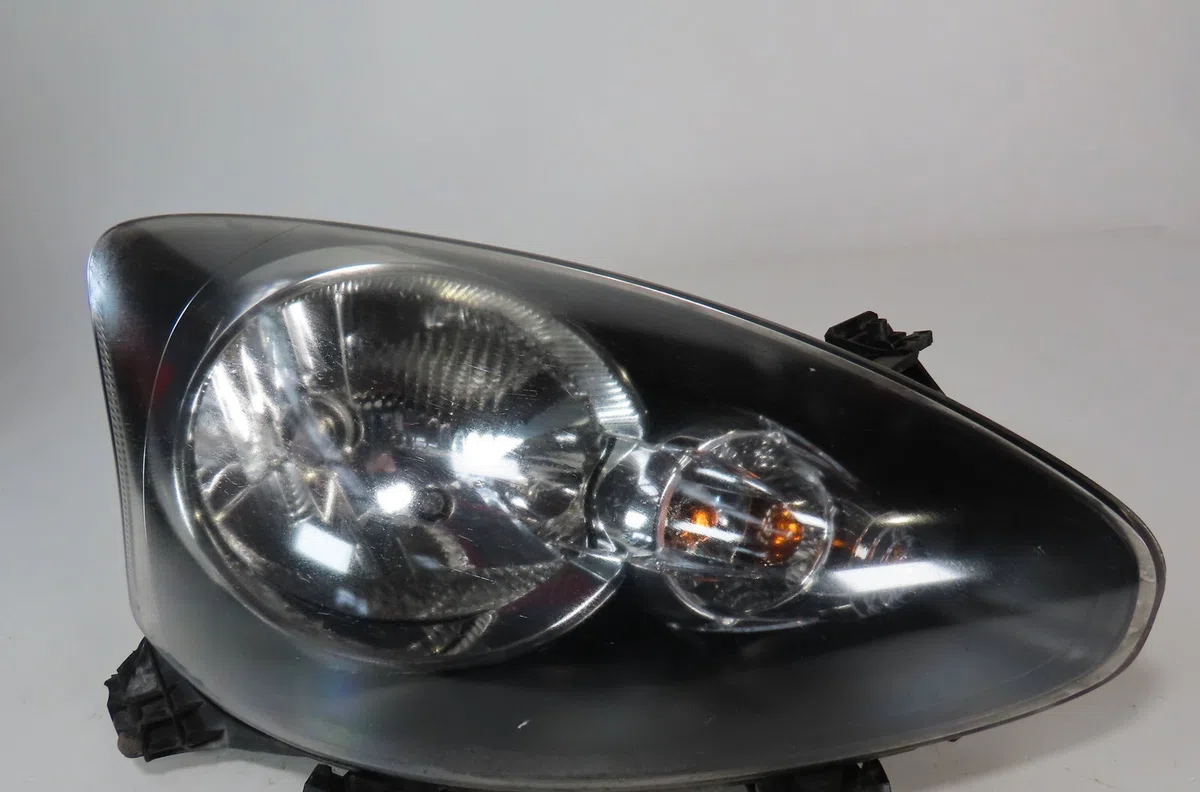 Phare droit Toyota AYGO (_B1_) 1.0 (kgb10_) (2005-2014) 5 portes occasion