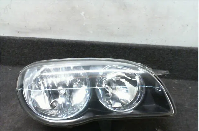 Phare droit Toyota COROLLA Liftback (_E11_) 1.6 (zze112_) (2000-2002) occasion