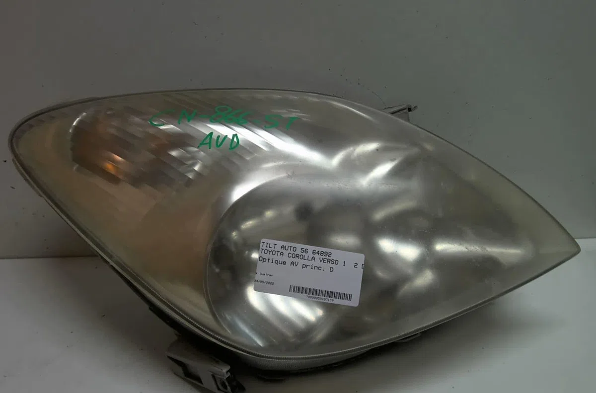 Phare droit Toyota COROLLA Verso (_E12_) 2.0 d-4d (cde120_) (2002-2004) occasion