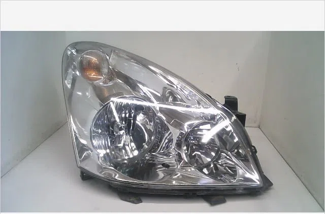 Phare droit Toyota COROLLA Verso (ZER_, ZZE12_, R1_) 2.0 d-4d (cur10_) (2004-2009) occasion