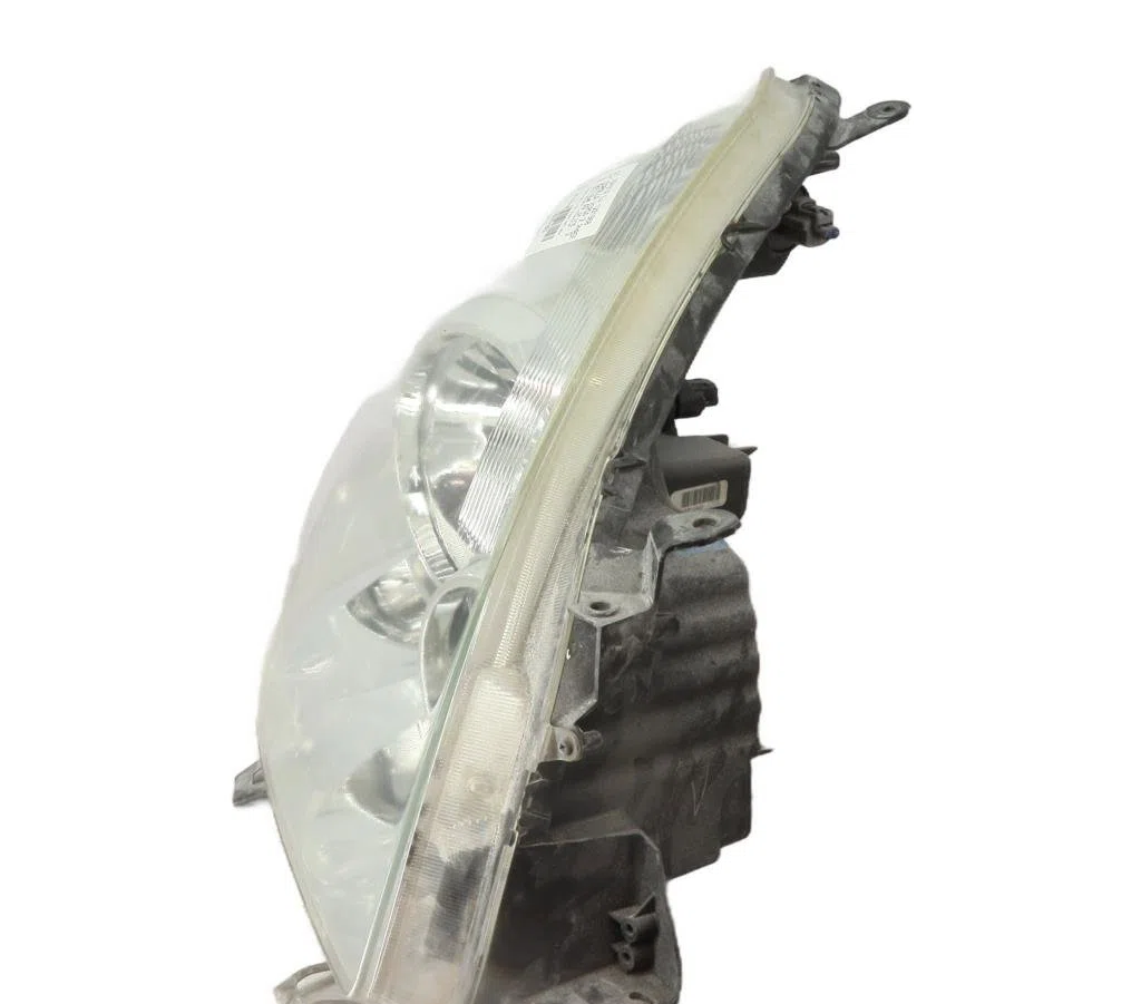 Phare droit Toyota COROLLA Verso (ZER_, ZZE12_, R1_) 2.2 d-4d (aur10_) (2005-2009) 5 portes occasion