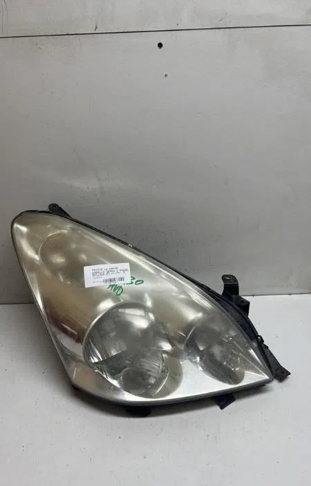 Phare droit Toyota COROLLA Verso (ZER_, ZZE12_, R1_) 2.2 d-4d (aur10_) (2005-2009) occasion