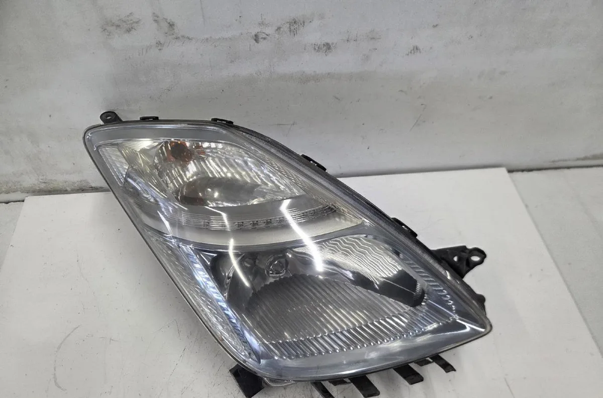 Phare droit TOYOTA PRIUS 2 occasion