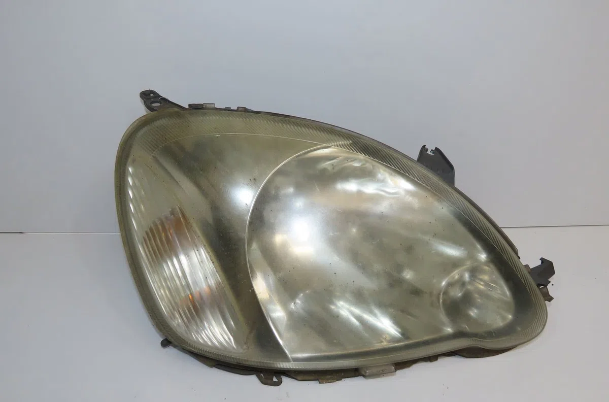 Phare droit Toyota YARIS (_P1_) 1.0 (scp10_) (1999-2005) occasion