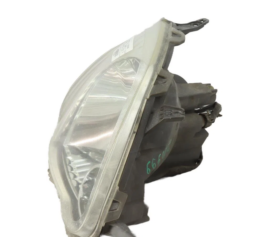 Phare droit Toyota YARIS (_P1_) 1.5 (ncp13_) (2003-2005) occasion